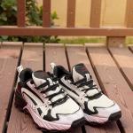 [A21-1] Sketcher Max Black white