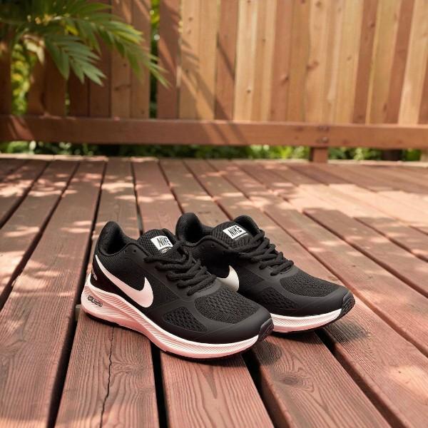 [A169-1] Nike Runner Black White